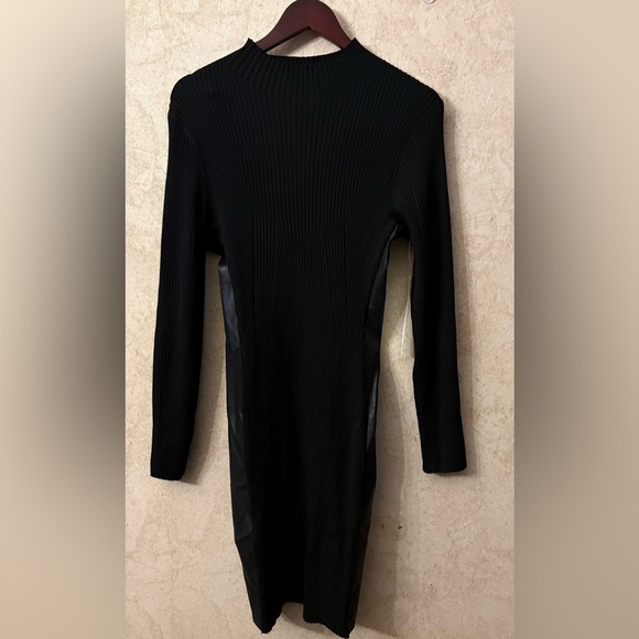 💕Madden Girl Ribbed Dress with Faux Leather Side Panel - Picture 1 of 3